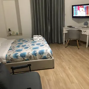 Guest house Largo Otranto -, Brindisi