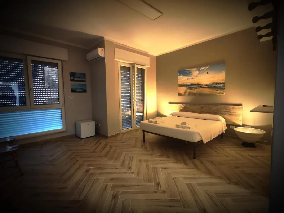 Guest house The House Of The Waves Hotel Brindisi Italy