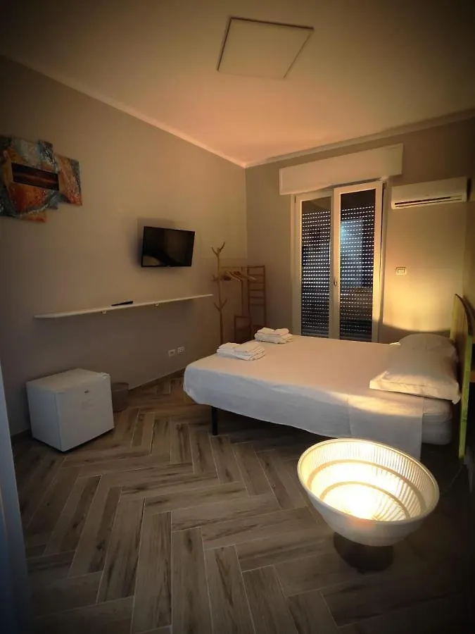 The House Of The Waves Hotel Brindisi 0*,